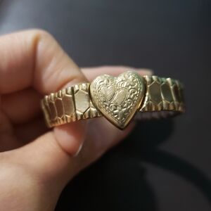 Vintage Expansion Bracelet - Retro Gold Filled Heart Stretch